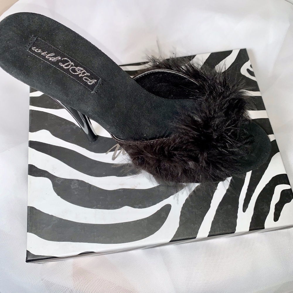 (SOLD) The Widow Stiletto (50% off second pair)